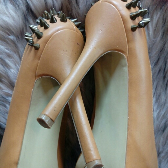Bakers Spiked peep toe stiletto platform 6.5 - Picture 4 of 8